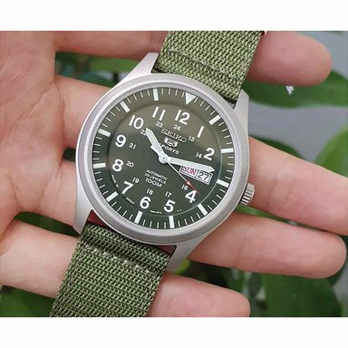 RELOJ SEIKO HOMBRE ANÁLOGO AUTOMÁTICO SNZG09 5 SPORTS FECHA CORREA NAILON PLATEADO VERDE - 2
