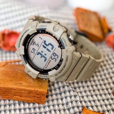 RELOJ CASIO HOMBRE DIGITAL AE-1500WH-5AV CRONOMETRO ALARMA FECHA LUZ CORREA BEIGE MILITAR RESINA - 4