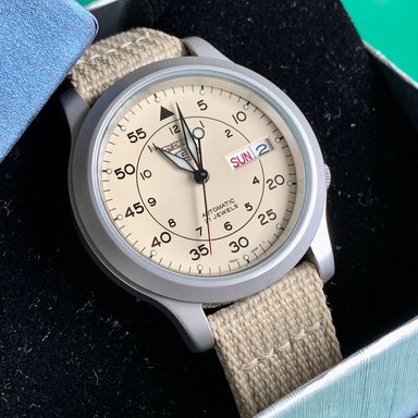 RELOJ SEIKO HOMBRE ANÁLOGO AUTOMÁTICO SNK803K2 5 FECHA MATE CORREA NAILON BEIGE ACERO INOXIDABLE - 2