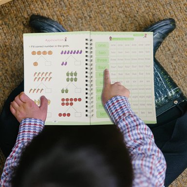 LIBRO DE PRÁCTICA DE ESCRITURA REUTILIZABLE PARA NIÑOS - 4