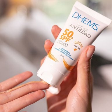 DHEMS SOLAR ANTIEDAD COLOR 50+ 50 ML - 4