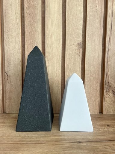 ADORNO MAP DESIGN NEGRO JUEGO DE OBELISCOS