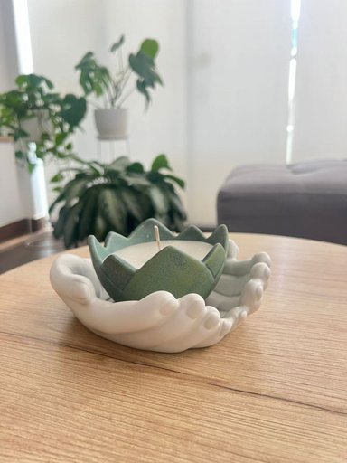 CANDELABRO MAP DESIGN BLANCO MATE MANO FLOR LOTO 17X17X6.5 CM