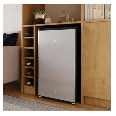 FRIGOBAR ELECTROLUX ERD090G2HWG 90LTS GRIS - 4