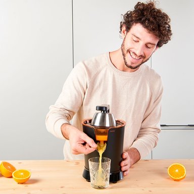 EXPRIMIDOR TAURUS 600 W MOD. CITRUS 600 LEGEND NEGRO