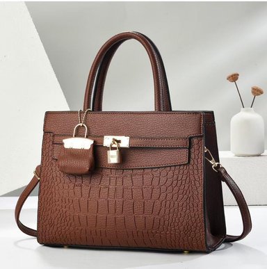 CARTERA  TOTE CON CANDADO PARA DAMA – MODELO VICTORIA LUXURY / MARRÓN