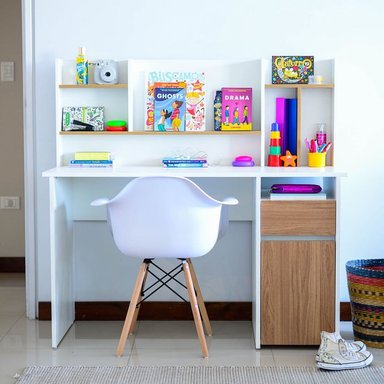 ESCRITORIO PRAGA CON CAJÓN 1 PUERTA LIBRERO COLOR BLANCO Y ROBLE 130CM