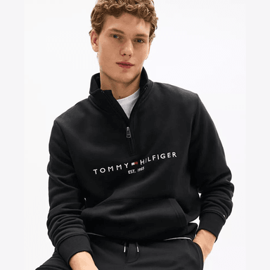 POLERA TOMMY HILFIGER REGULAR FIT PARA HOMBRE COLOR NEGRO CON CIERRE Y BOLSILLO CANGURO - 2