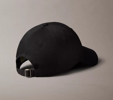 GORRA CALVIN KLEIN NEGRA LOGO CK BORDADO AJUSTABLE TIPO BASEBALL - 2