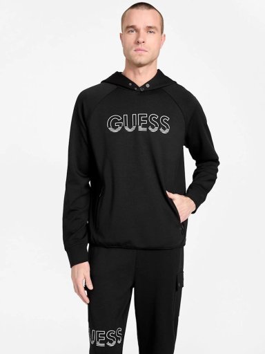 POLERA GUESS GABRIEL SCUBA HOODIE HOMBRE CON DETALLE DEL LOGOTIPO PARTE FRONTAL COLOR NEGRO BOLSILLO CANGURO - 2