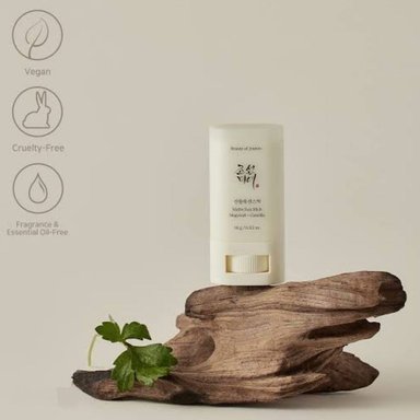 BLOQUEADOR FACIAL BEAUTY OF JOSEON MATTE SUN STICK MUGWORT+ CAMELIA SPF 50+ PA++++ - 5