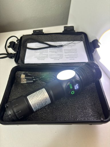 LINTERNA LED RECARGABLE PROFESIONAL - 3