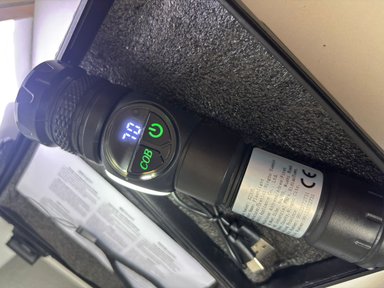 LINTERNA LED RECARGABLE PROFESIONAL - 4