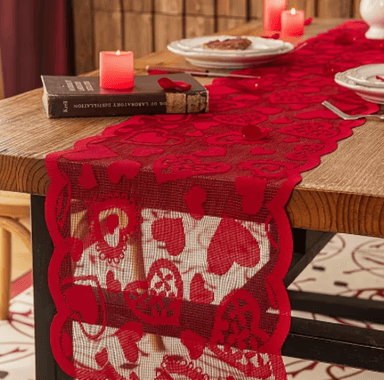 CAMINO DE MESA DE CORAZONES SAN VALENTIN