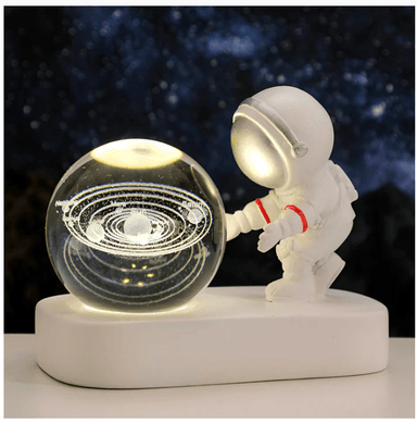 LÁMPARA MODELO ASTRONAUTA CON ESFERA GALAXIA 3D DE LUZ LED CÁLIDA