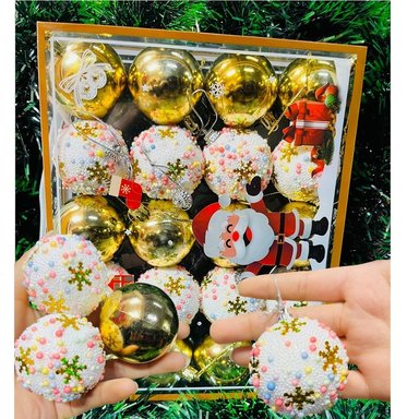 SET DE 20 BOLAS NAVIDEÑAS DORADAS Y BOLAS CON CHISPAS