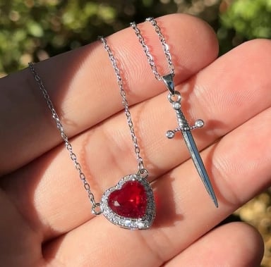 COLLAR DE PAREJA CORAZÓN Y ESPADA REGALO UNICO EXCLUSIVO - 2