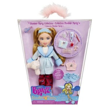 MUÑECA BRATZ SLUMBER PARTY CLOE CON ACCESORIOS - 1
