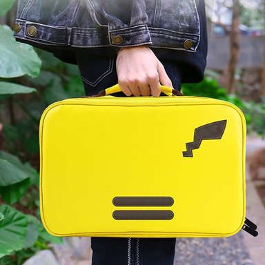 PACK MALETA PARA NINTENDO SWITCH Y OLED PIKACHU AMARILLO + CARGADOR ORIGINAL - 2