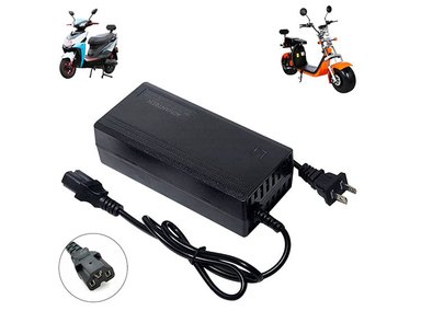 CARGADOR PARA MOTO ELÉCTRICA ADVANTECH 60V3A CITYCOCO DE 60V CON BATERÍA DE LITIO. SALIDA 67.2V 3A