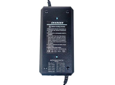 CARGADOR ADVANTECH 60V20AH 60V 20AH PARA MOTO ELÉCTRICA CON BATERÍA PLOMO ACIDO - 3
