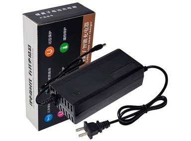 CARGADOR ADVANTECH 48V3A DE 54.6V 3A PARA BICICLETA ELÉCTRICA CON BATERÍA DE LITIO DE 48V