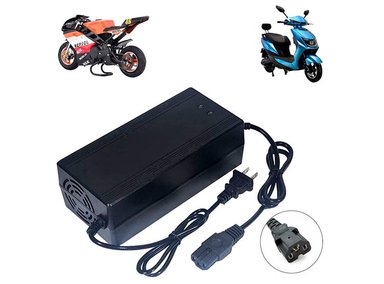 CARGADOR PARA MOTO ELÉCTRICA ADVANTECH 72V40AH DE 72V 40AH CON BATERÍA PLOMO ACIDO