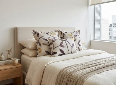 COJIN LUJO 50 CM X 50 CM GRIS CLARO ESTAMPADO ENREDADERA TERRA UNIDAD - 4
