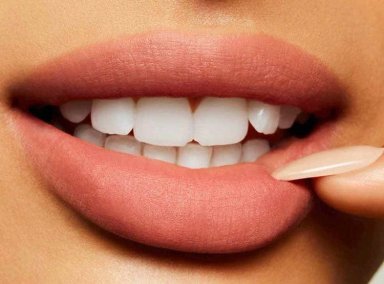 LABIAL MAC POWDER KISS LIQUID LIPCOLOUR DATEMAKER - 5