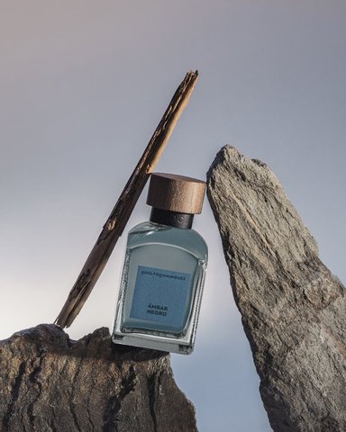 PERFUME ADOLFO DOMINGUEZ AMBAR NEGRO HOMBRE EDP 120 ML - 4