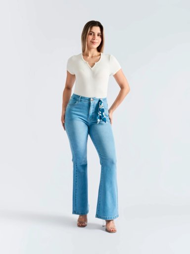 JEAN FLARE MUJER PARADA 111 AXIA 99 - 1