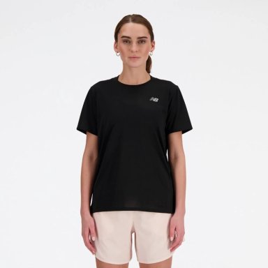 POLO MUJER NEW BALANCE SPORT ESSENTIALS WT41222BK NEGRO