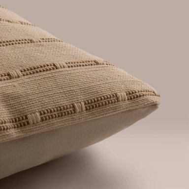 COJIN LINEAS Y PUNTOS 45X45 - 2