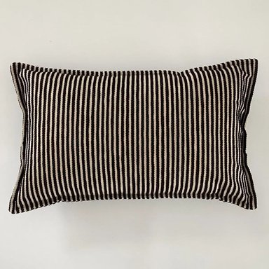 COJÍN RIPLEY HOME LÍNEAS NEGRO 30 X 50 CM - 2