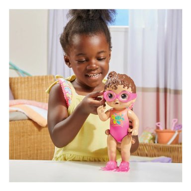 MUÑECA BABY ALIVE LA NADADORA SUNNY - 11