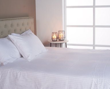 CUBREPLUMON 300 HILOS JACQUARD STRIPES QUEEN 100% ALGODÓN BLANCO - 2