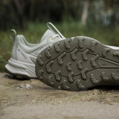 ZAPATILLAS MUJER ADIDAS TREKKING VERDE TRACEFINDER - 9