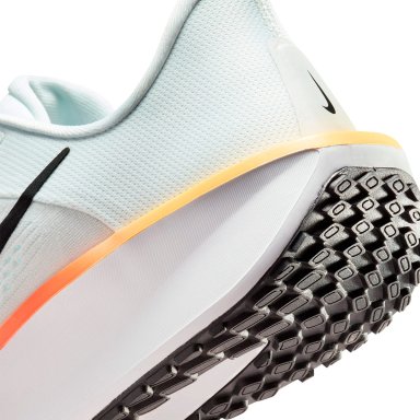 ZAPATILLAS HOMBRE NIKE RUNNING BLANCO QUEST 6 - 5