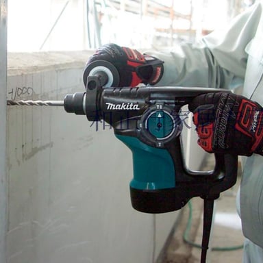 MARTILLO PERFORADOR MAKITA HR2810 800 WATTS PLUS 28MM 3 FUNCION MOTOR L - 3