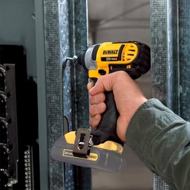 COMBO TALADRO PERCUTOR 20V MAX + ATORNILLADOR DE IMPACTO + 2 BATERÍAS - 5