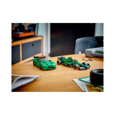 LEGO SPEED CHAMPIONS ASTON MARTIN SAFETY CAR AMR23 76925 - 3