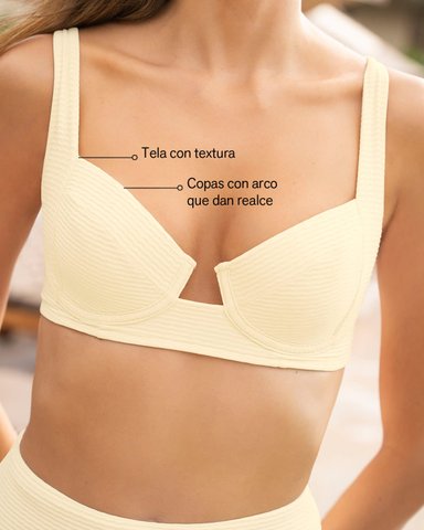 BIKINI TEXTURA ACANALADA CALZÓN TIRO ALTO Y TOP CON ARCOS - 3