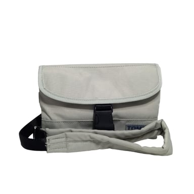 CANGURO CROSSBODY TOMMY HILFIGER CUADRADA CON HEBILLA VERDE - 3