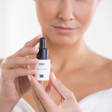 ILUMINADOR FACIAL ISDIN CEUTICS MELACLEAR 15 ML - 4