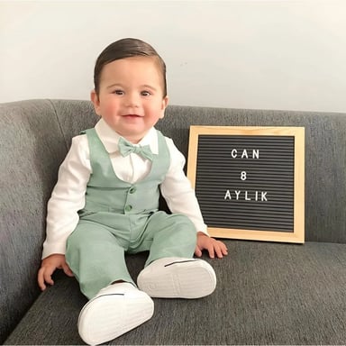 CONJUNTO BAUTIZO VERDE OLIVO TRAJE FORMAL PANTALÓN, CHALECO Y CORBATA - 1