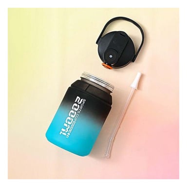 PACK2 CANTIMPLORA RESISTENTE PARA EXTERIOR 2500ML EN NEGRO Y CELESTE Y+REGALO STICKER - 1