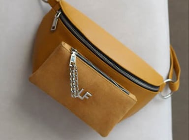 CANGURO LF BAGS LORETA MOSTAZA MODELO - 3