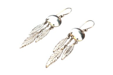 ARETES RELISE HOJITAS COLGANTES PLATA LEY 950 - 2
