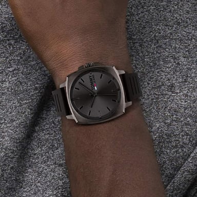 RELOJ TOMMY HILFIGER HOMBRE ANÁLOGO 1791864 JEANS GUNMETAL CORREA NEGRO ACERO INOXIDABLE SILICONA - 4