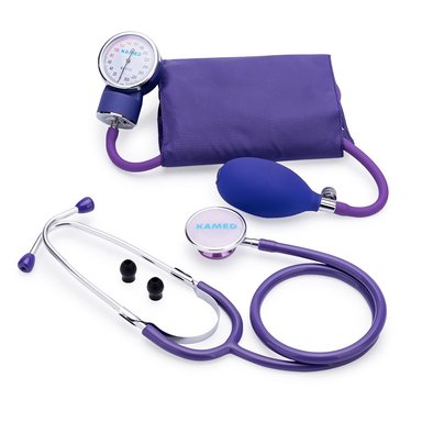 TENSIÓMETRO MANUAL ANEROIDE CON ESTETOSCOPIO KAMED MORADO - 2